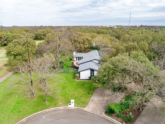 5th image of 11905 Cedar Crest Cv