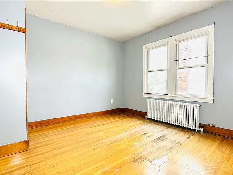 2498 Woodlawn Ave #UPPER — Photo 11