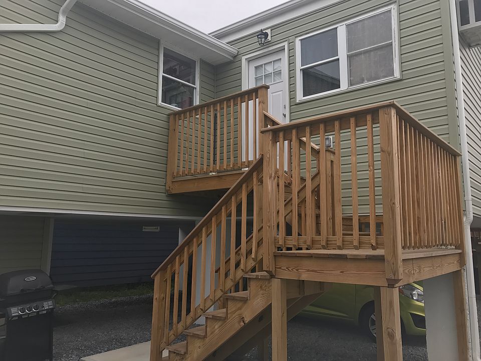 1st image of 10 Seafoam St