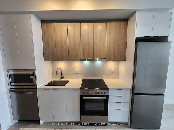 3rd image of 9763 Markham Rd #1612