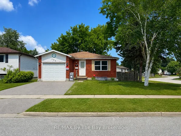 326 Christine Dr, Midland, ON L4R 5A4