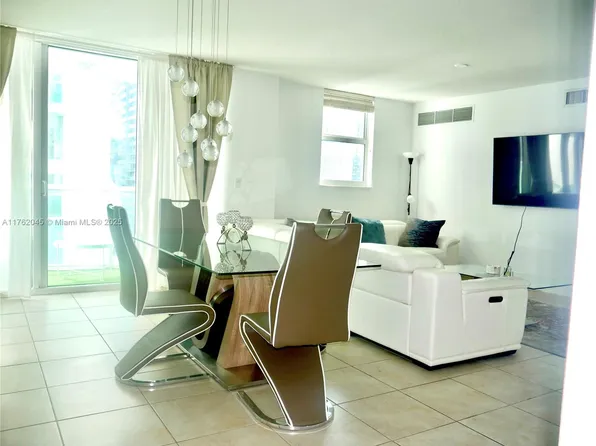 31 SE 5th St APT 2611, Miami, FL 33131