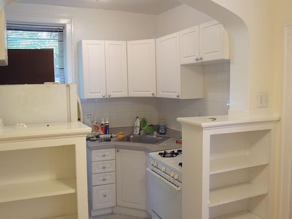 5th image of 4059 1/2 N Elston Ave APT 1B