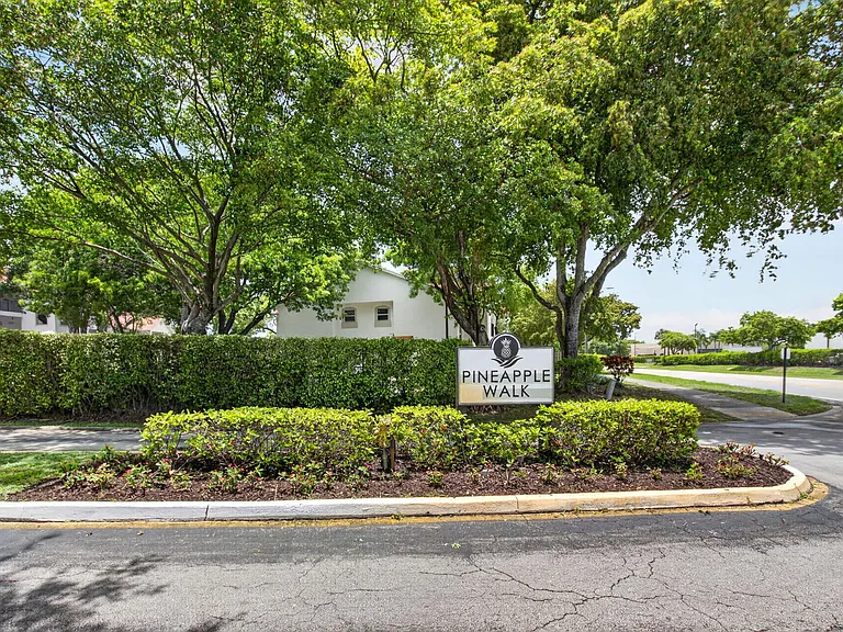 22270 Pineapple Walk Dr — Photo 17