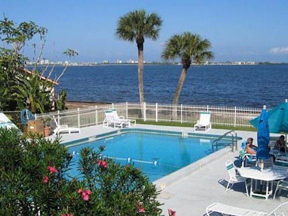 3rd image of 2625 NE Indian River Dr #18