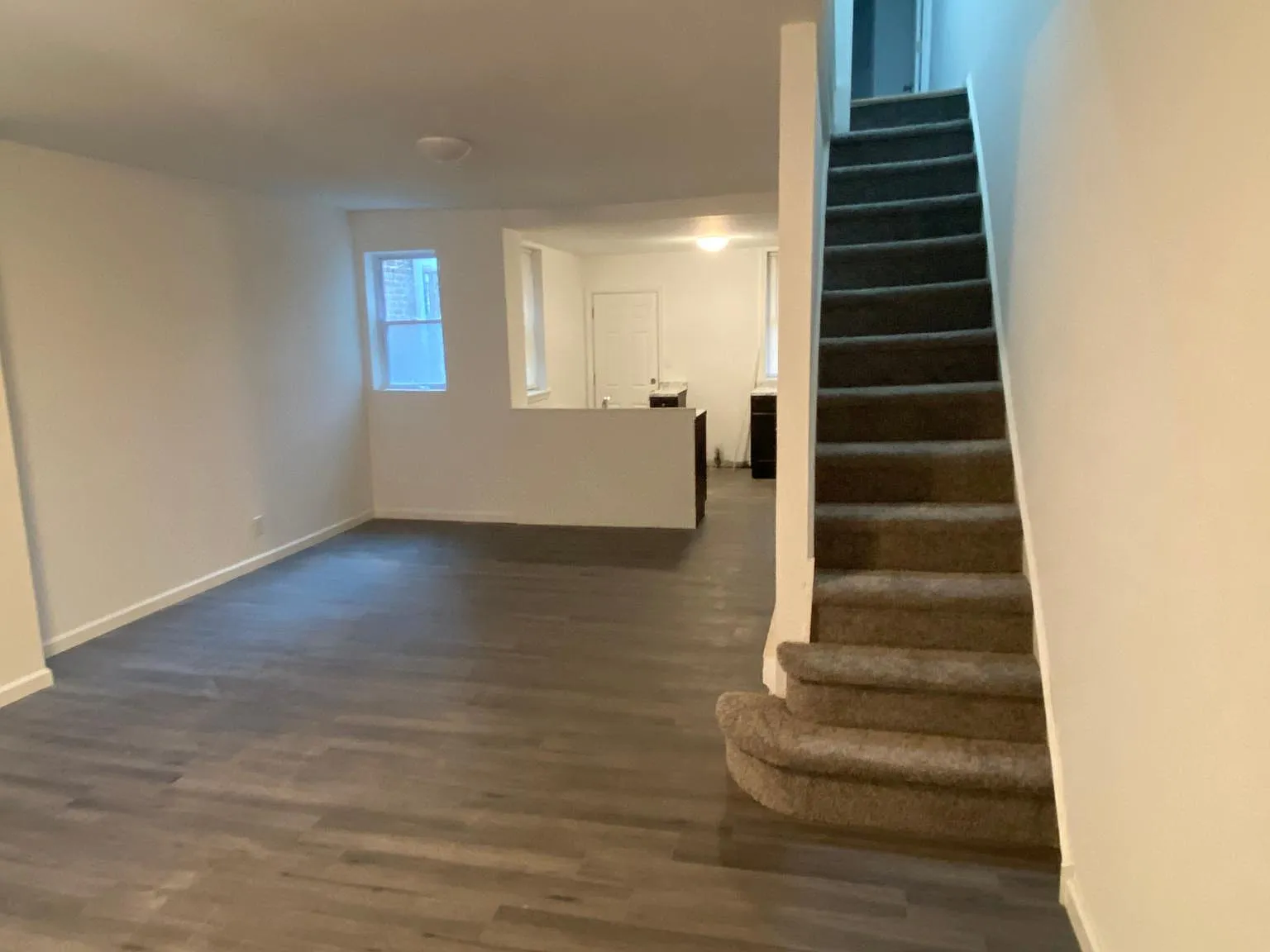 4 bed, 1472 sqft, $1,400 — Photo 2