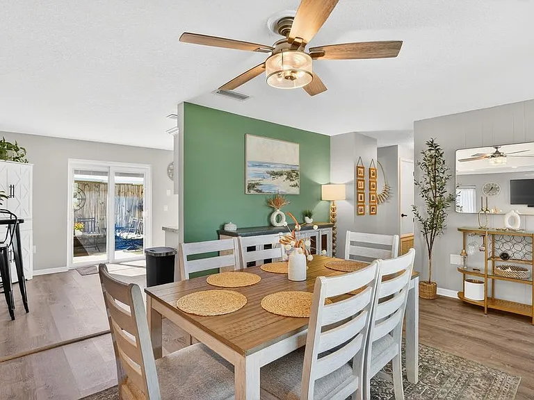 425 Via Valencia Ct — Photo 28