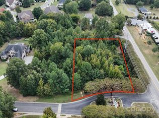 8335 Victoria Lake Dr, Waxhaw, NC 28173