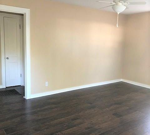4th image of 2505 Woodlawn Ave NW