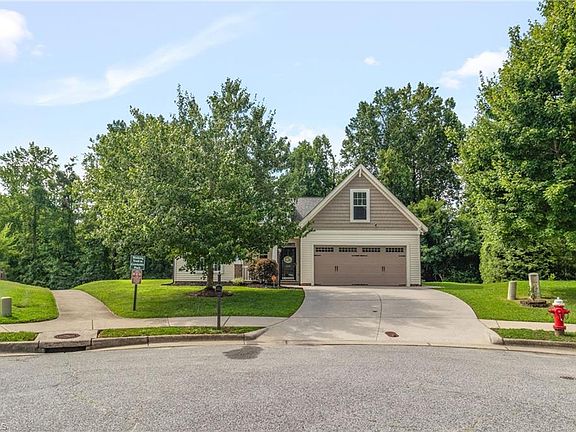 2nd image of 209 Waters Edge Dr