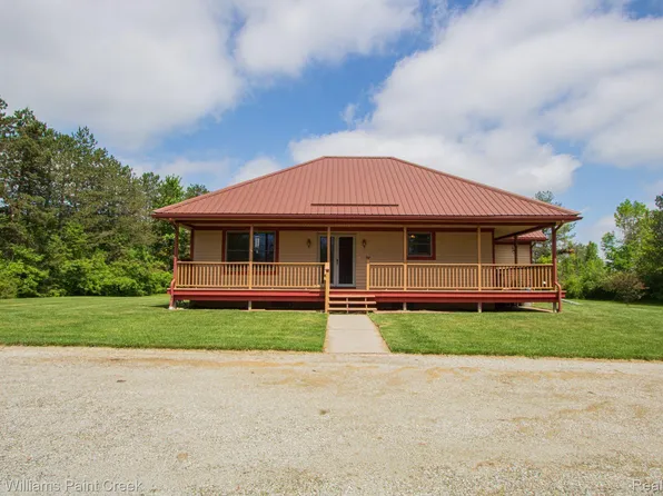 3235 Oneil Rd, Avoca, MI 48006