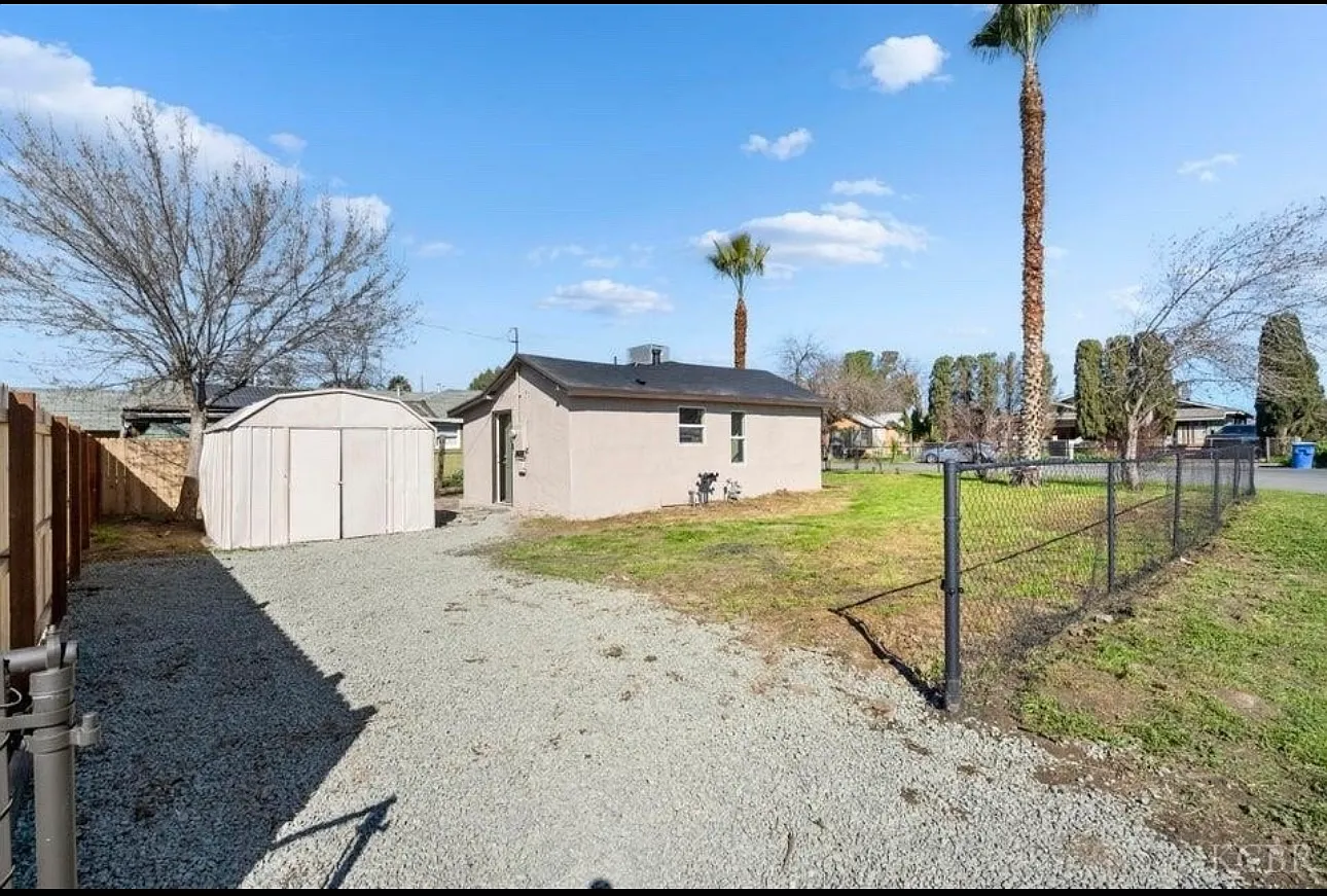 2 bed, $1,800 — Photo 2