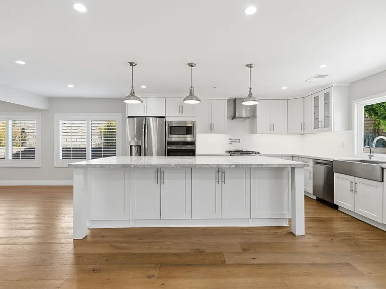 3235 W Sierra Dr — Photo 7