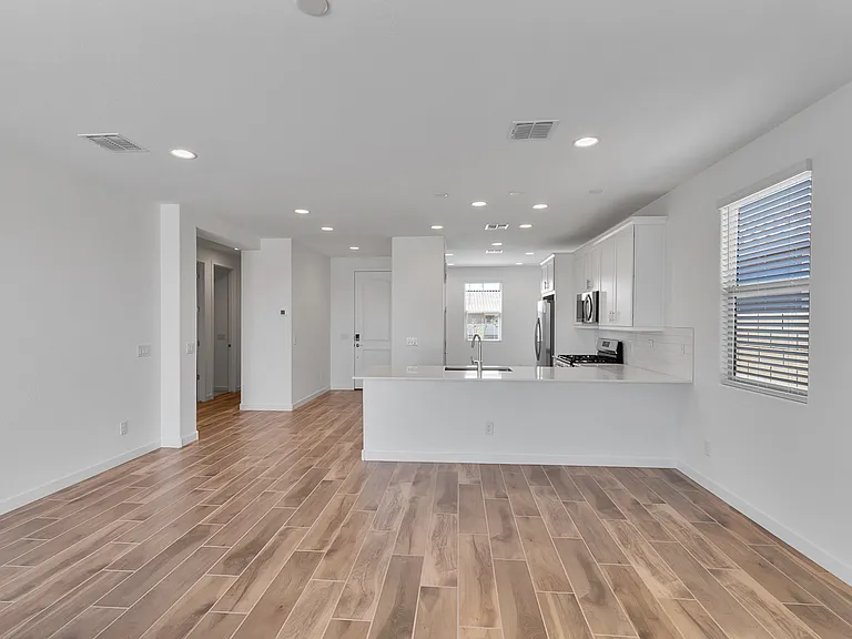 17042 W Artemisa Ave — Photo 4