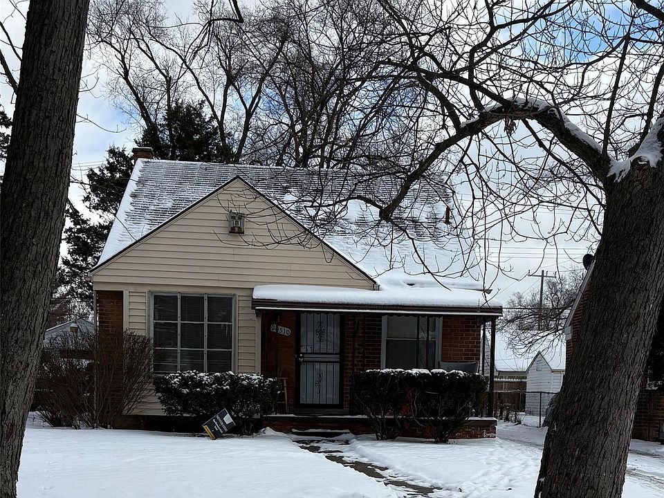 1st image of 20510 Gilchrist St