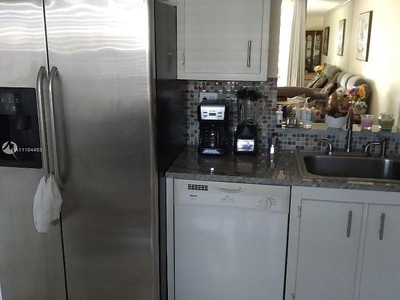 5th image of 7664 NW 18th St APT 205