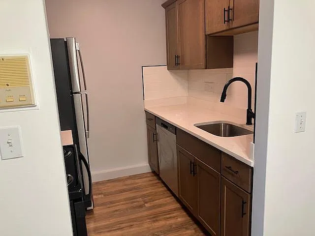 172 Summer St #14 — Photo 2