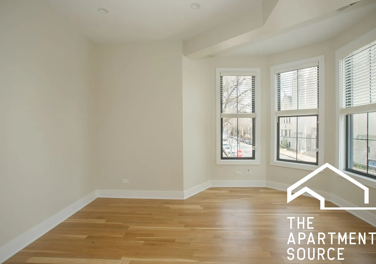 3 bed, 1500 sqft, $5,100 — Photo 3