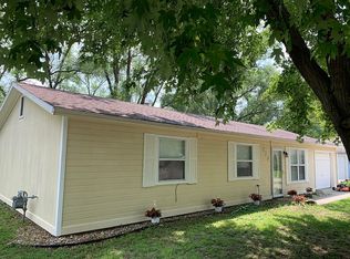 823 Glenstone Cir, Manhattan, KS 66502