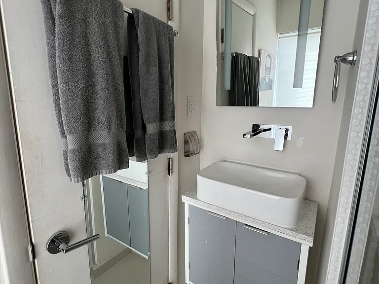 1829 Fillmore St #23 — Photo 6