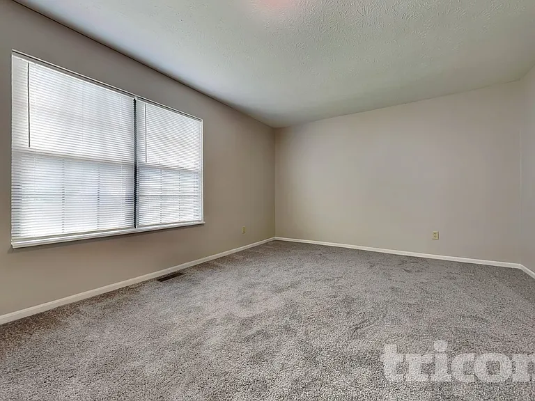 5926 Bowie Ln — Photo 7