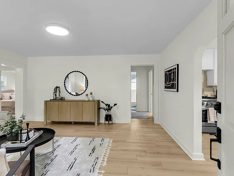 4412 Holmes Ave — Photo 7