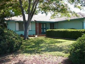 1st image of 633 Brookfield Dr