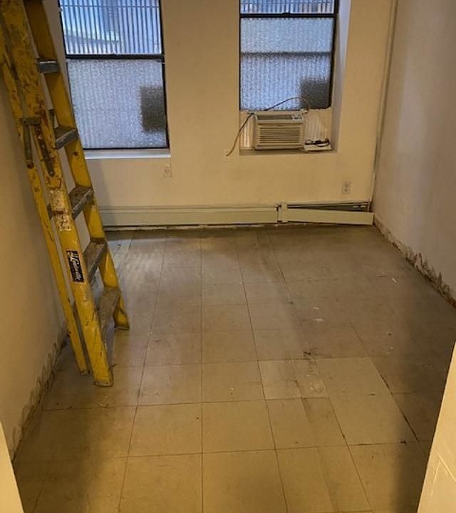 1st image of 121 Baxter St #12