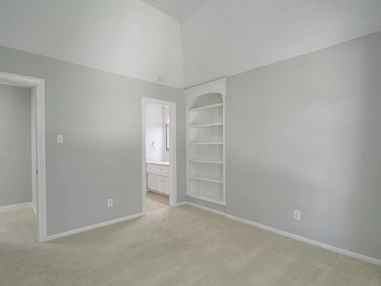 6302 Laver Love Dr — Photo 34