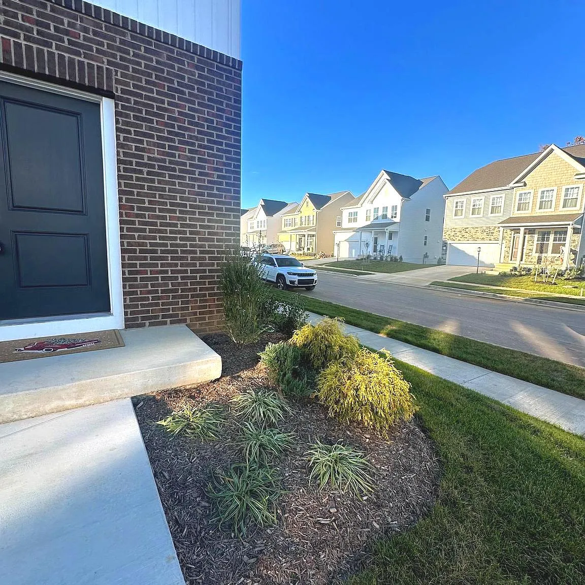 3 bed, 4.0 bath, 1784 sqft, $2,150 — Photo 4