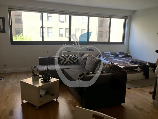 Rented by HOME RESIDENTIAL LLC | media 9