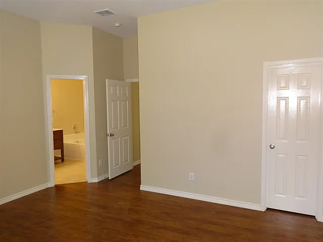 4848 Carrotwood Dr — Photo 9