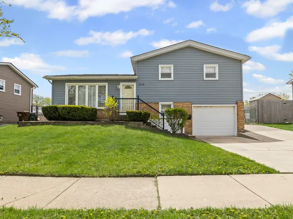 5815 Victoria Dr, Oak Forest, IL 60452