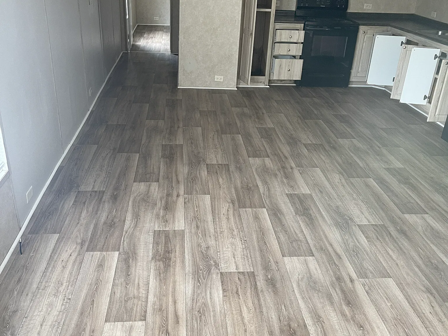 3 bed, 950 sqft, $950 — Photo 4