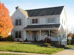 1702 Wheatland Dr, Coraopolis, PA 15108