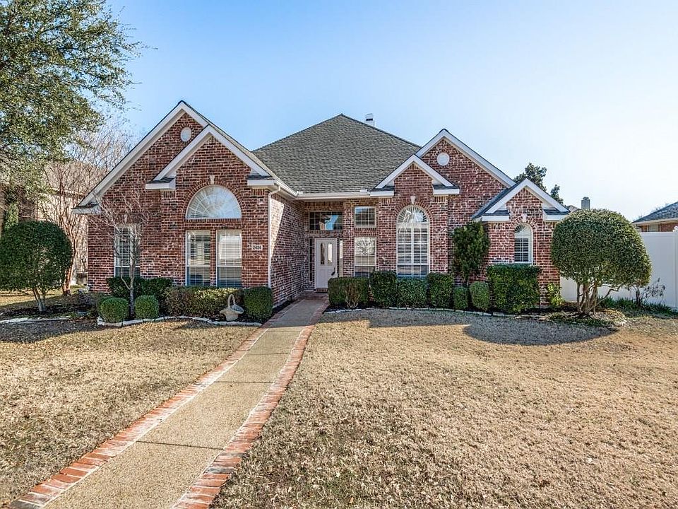 1st image of 2424 McCarran Dr
