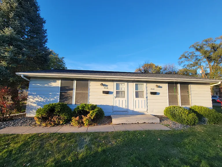 3512 Commercial Ave — Photo 8