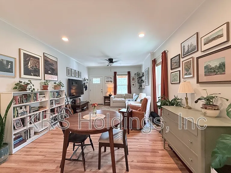 209 Moline St — Photo 7