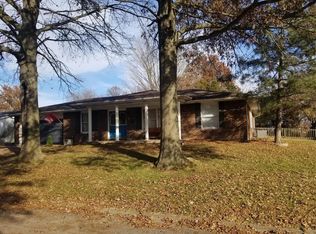8 Tanbark Dr, New Baden, IL 62265