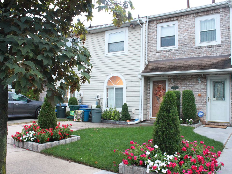 1st image of 62 Leigh Ave