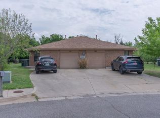 124 Barrett Pl, Edmond, OK 73003