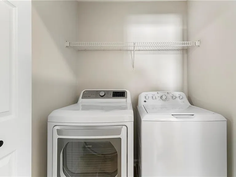 1025 Rome Dr — Photo 22