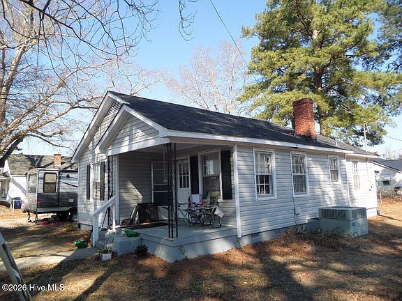 3rd image of 701 Hardee Road