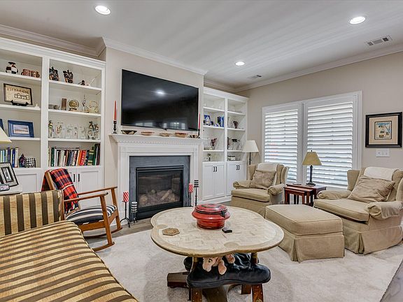 5th image of 219 Coach Light Way SW