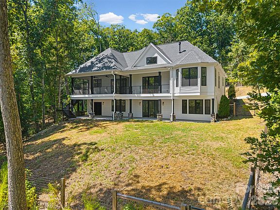 2nd image of 5049 Titanic Rd