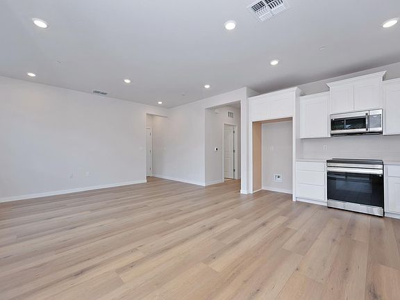 4th image of 1113 Mallory Ridge St