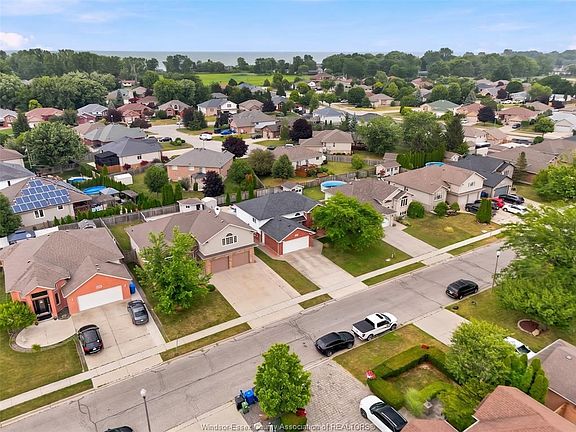 3rd image of 1414 Girard Dr