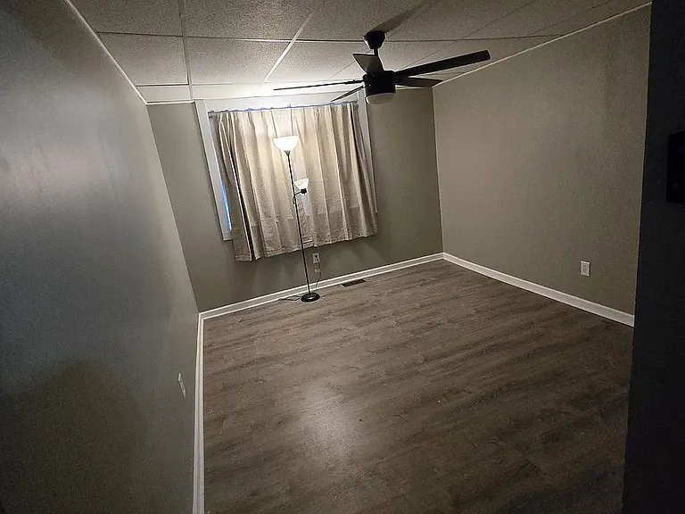 1200 S Main St #1 — Photo 8