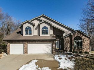 3007 Huntington Dr, Dubuque, IA 52001