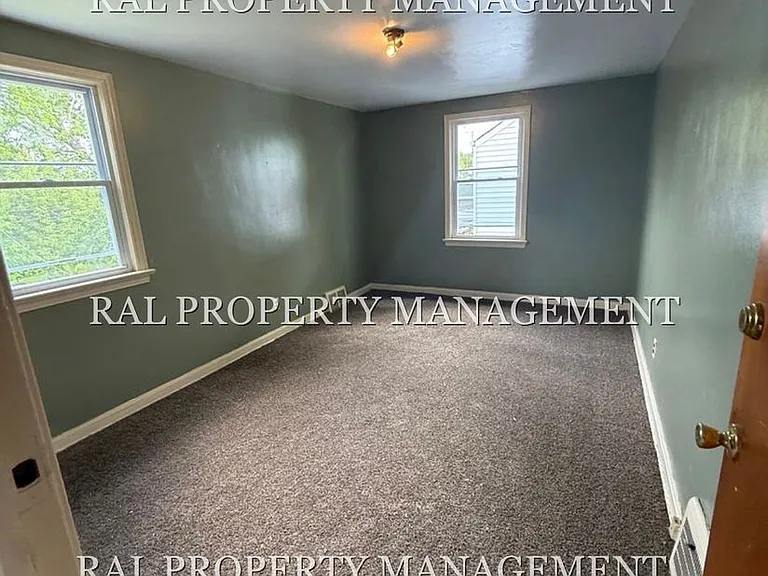 16115 Delrey Ave — Photo 6
